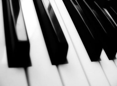 oneirokritis-aspro-mayro